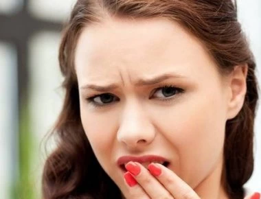 Πικρή γεύση στο στόμα: Ποιες είναι οι πιθανές αιτίες;